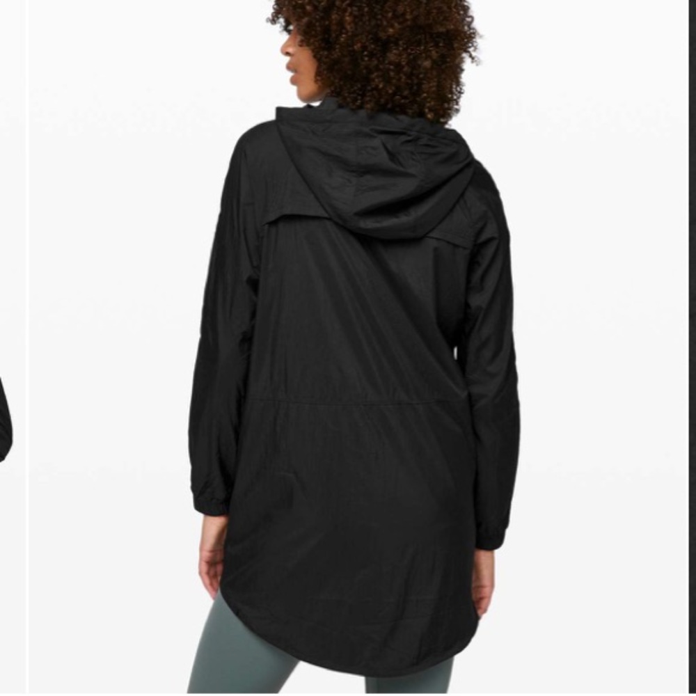 Lululemon Seek the Sky Jacket Size 6